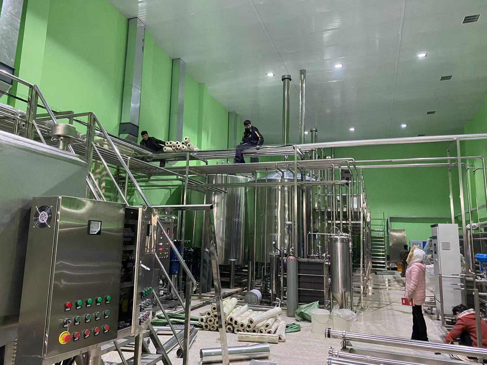 泸州精酿啤酒设备厂—精酿啤酒设备制造:传承工艺与创新科技的交融